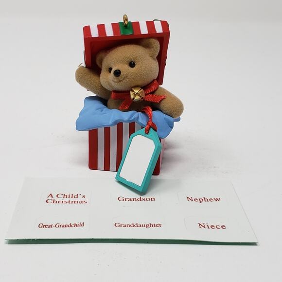 1993 Hallmark A Childs Christmas Keepsake Handcrafted Holiday Ornament. - Picture 4 of 7